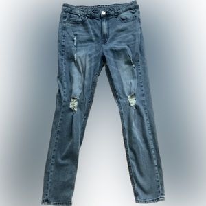 SHEIN Men’s Distressed Skinny Jeans